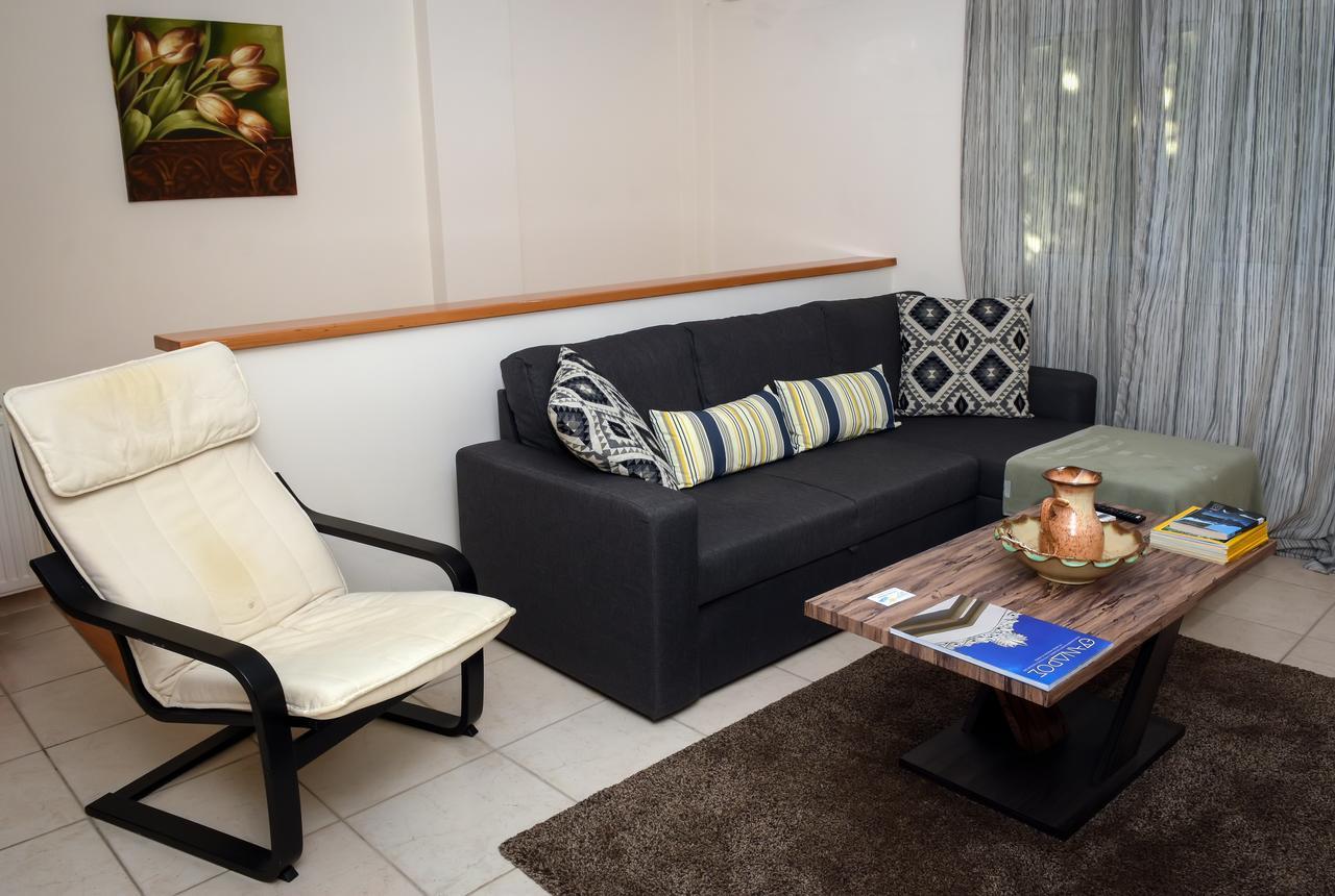 Cozy Apartments Near The Airport Artemida  Exterior foto